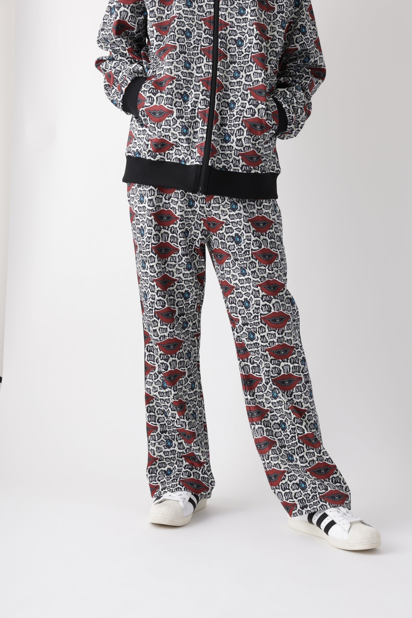 BTJ6C4-African Print Track Pants-Diamond Lips