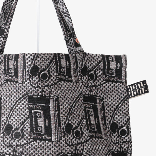 Pony Potable Cassette Player ジャカード トートバッグ Silver / BBB-2181-26ms-c2