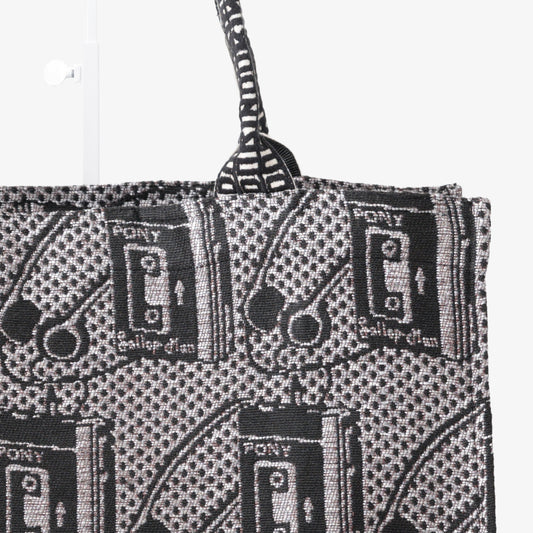 Pony Potable Cassette Player ジャカード ブックトートバッグ Silver / BBB-2185-26ms-c2