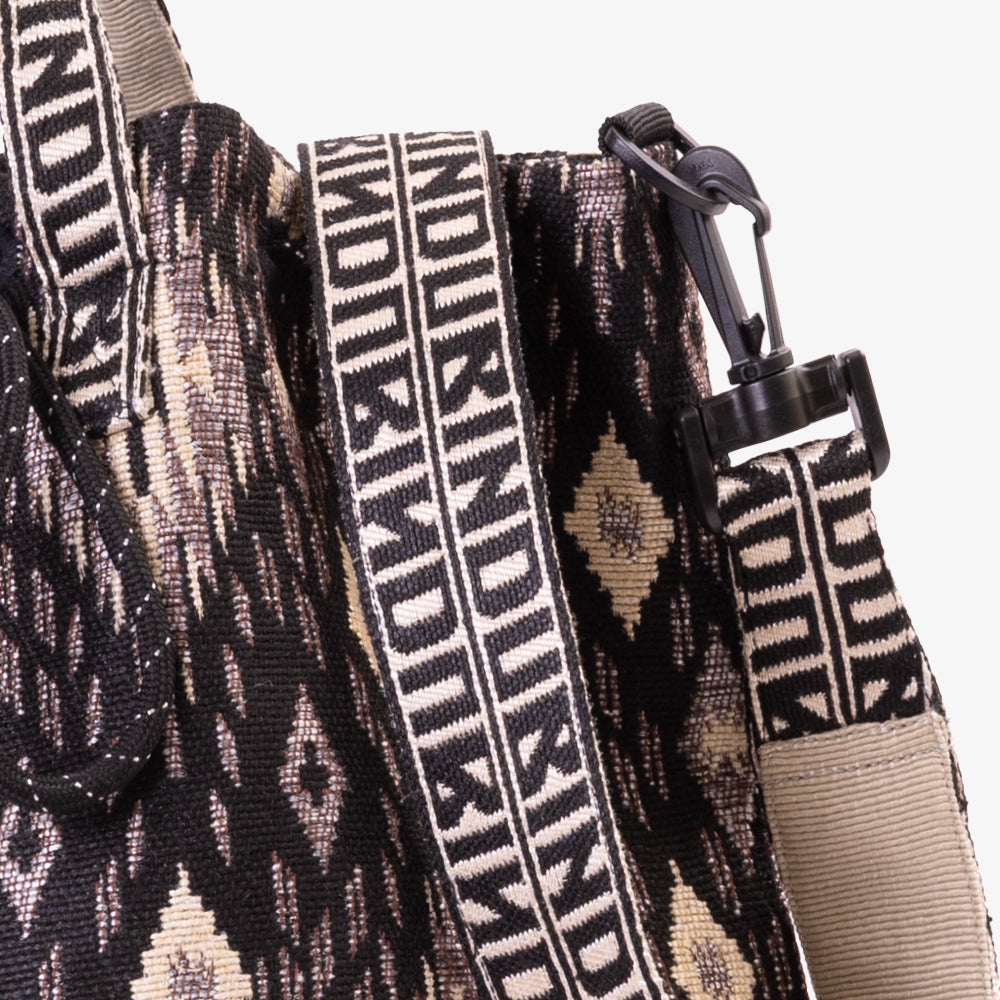 Iroquois Jacquard Mochila Bag / BBB-2196-26fw-c2 Black