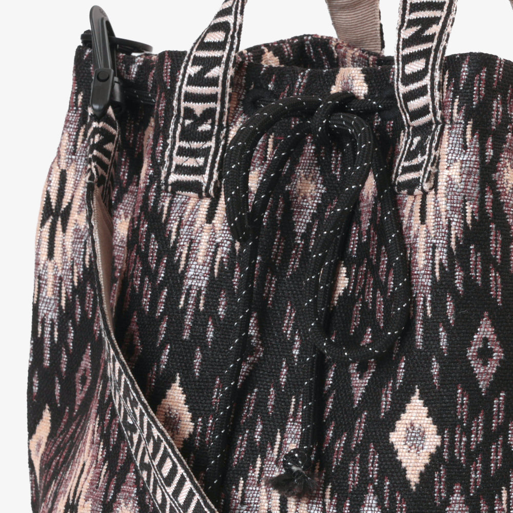 Iroquois Jacquard Mochila Bag / BBB-2196-26fw-c2 Black